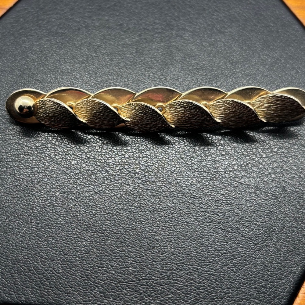 Bar Brooch Women OS Gold Leaf Textured Mid-Century Modern Pin